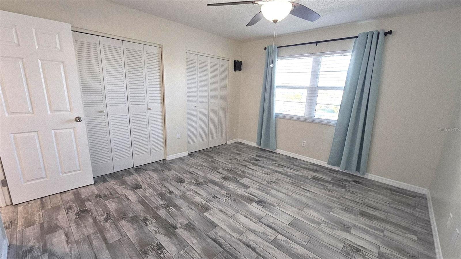 RIVERHOUSE - Residential Lease