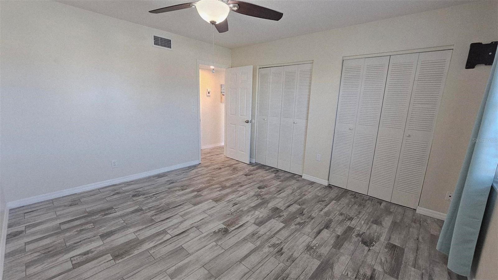 RIVERHOUSE - Residential Lease