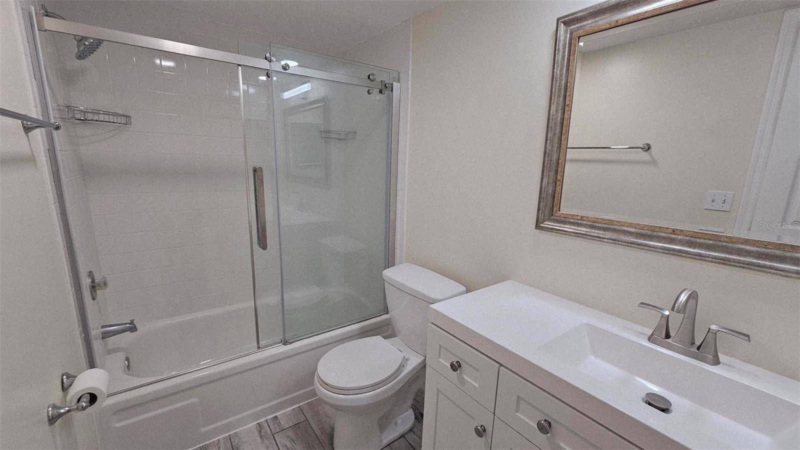 RIVERHOUSE - Residential Lease