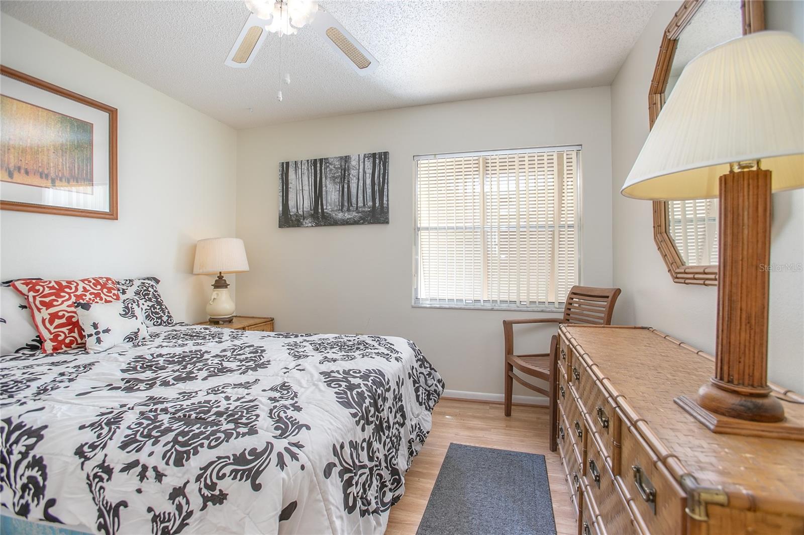 LAKESIDE CONDO APTS - Residential