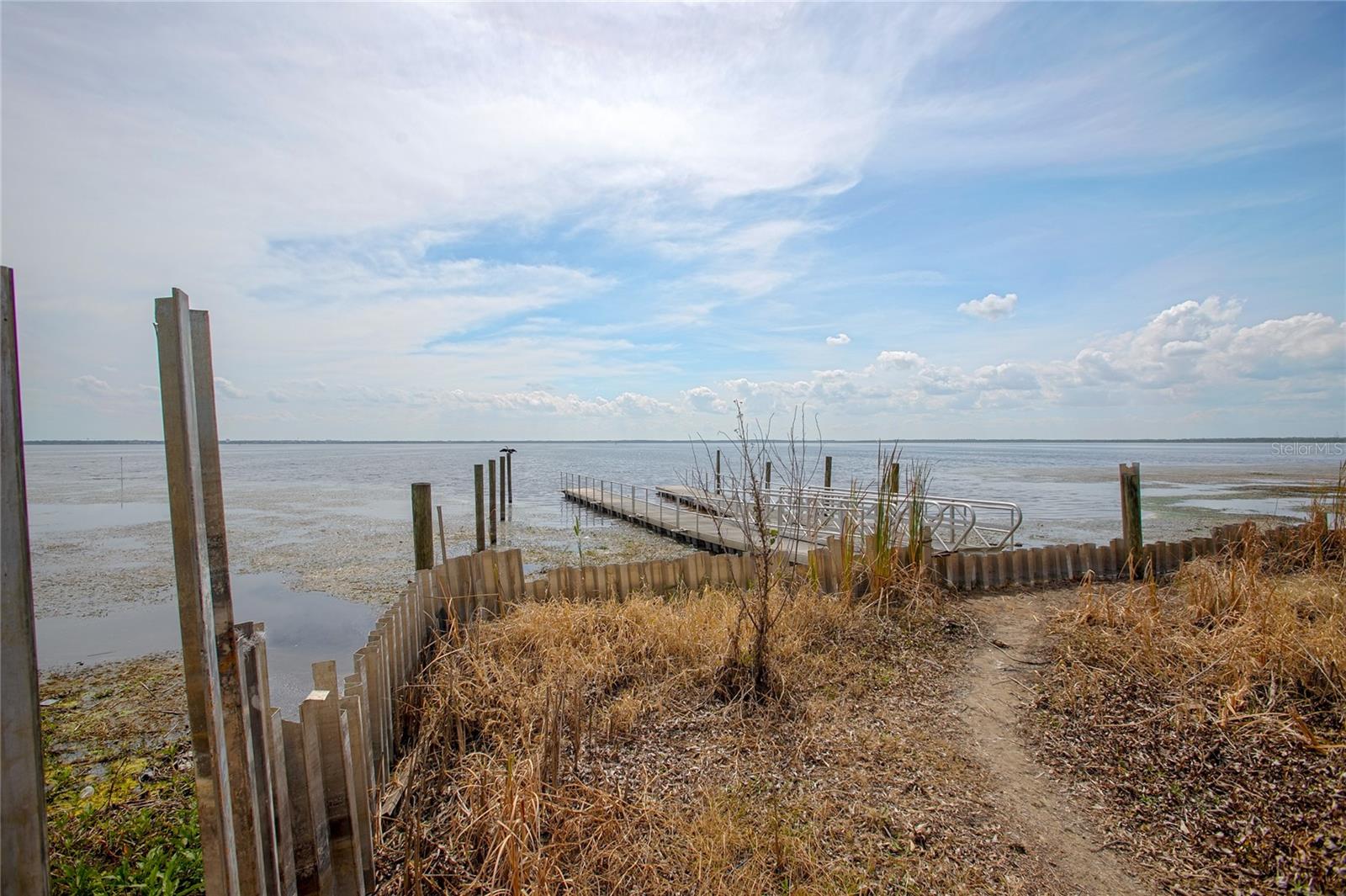 LAKESIDE CONDO APTS - Residential