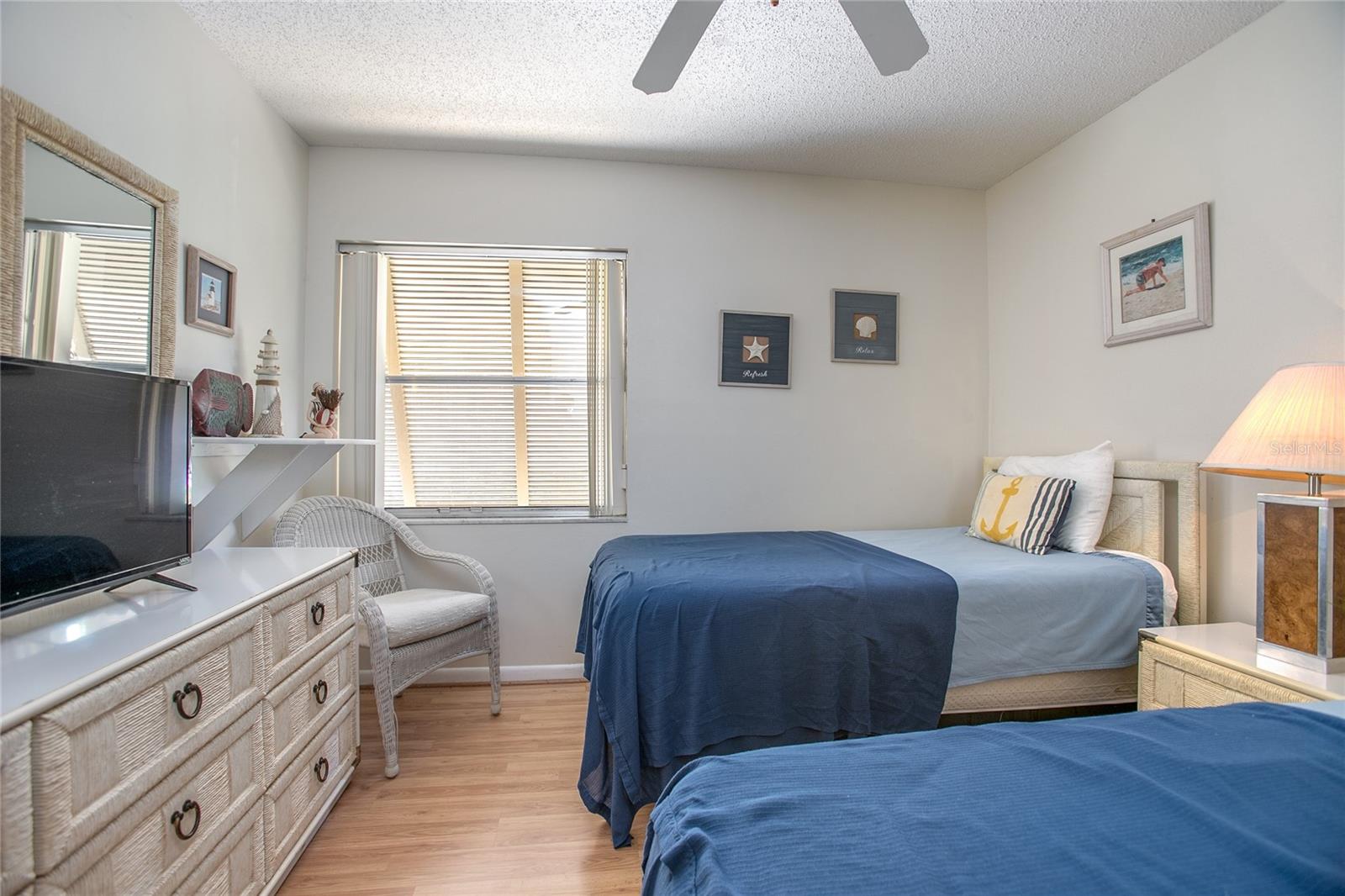 LAKESIDE CONDO APTS - Residential