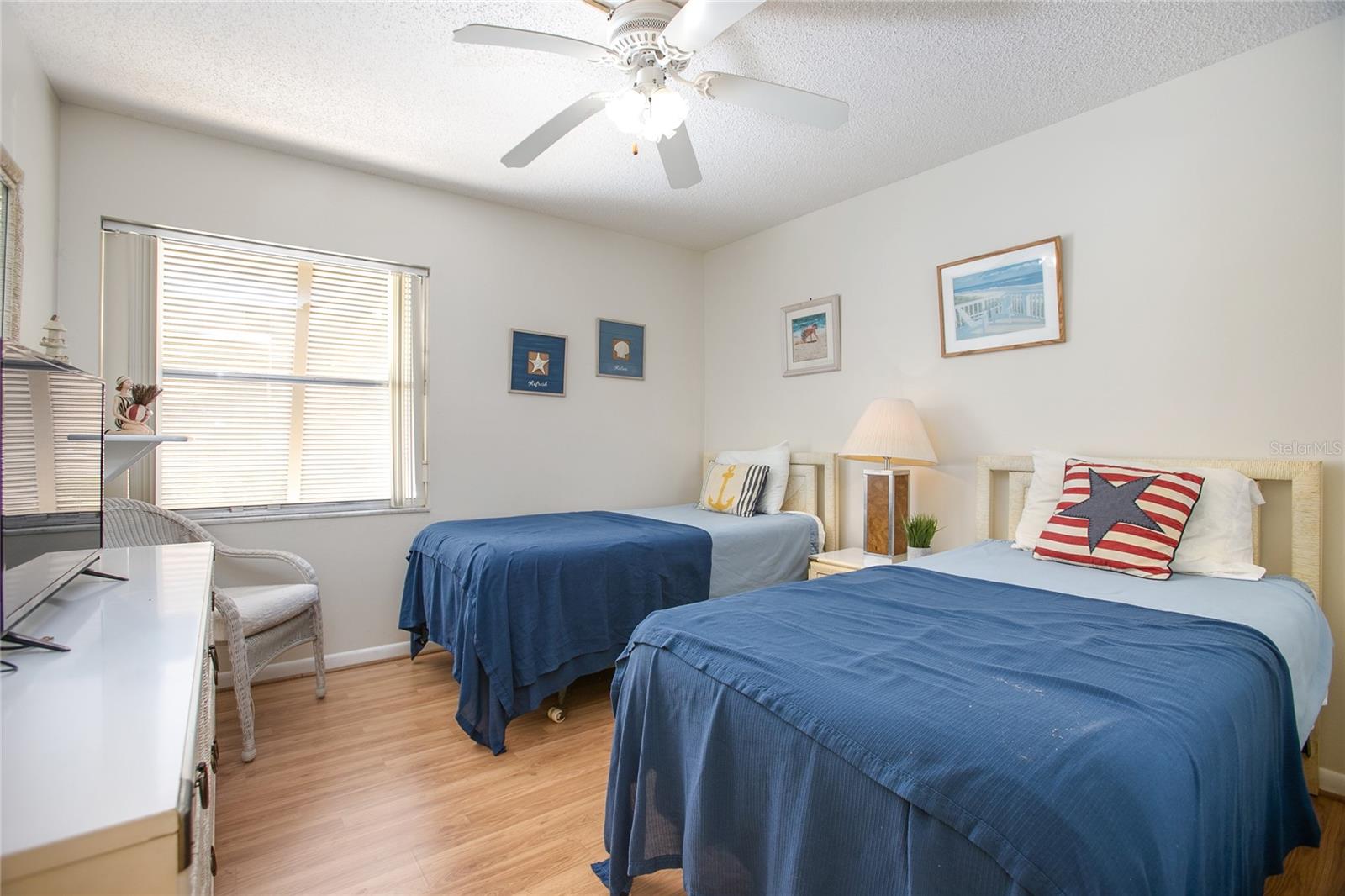 LAKESIDE CONDO APTS - Residential