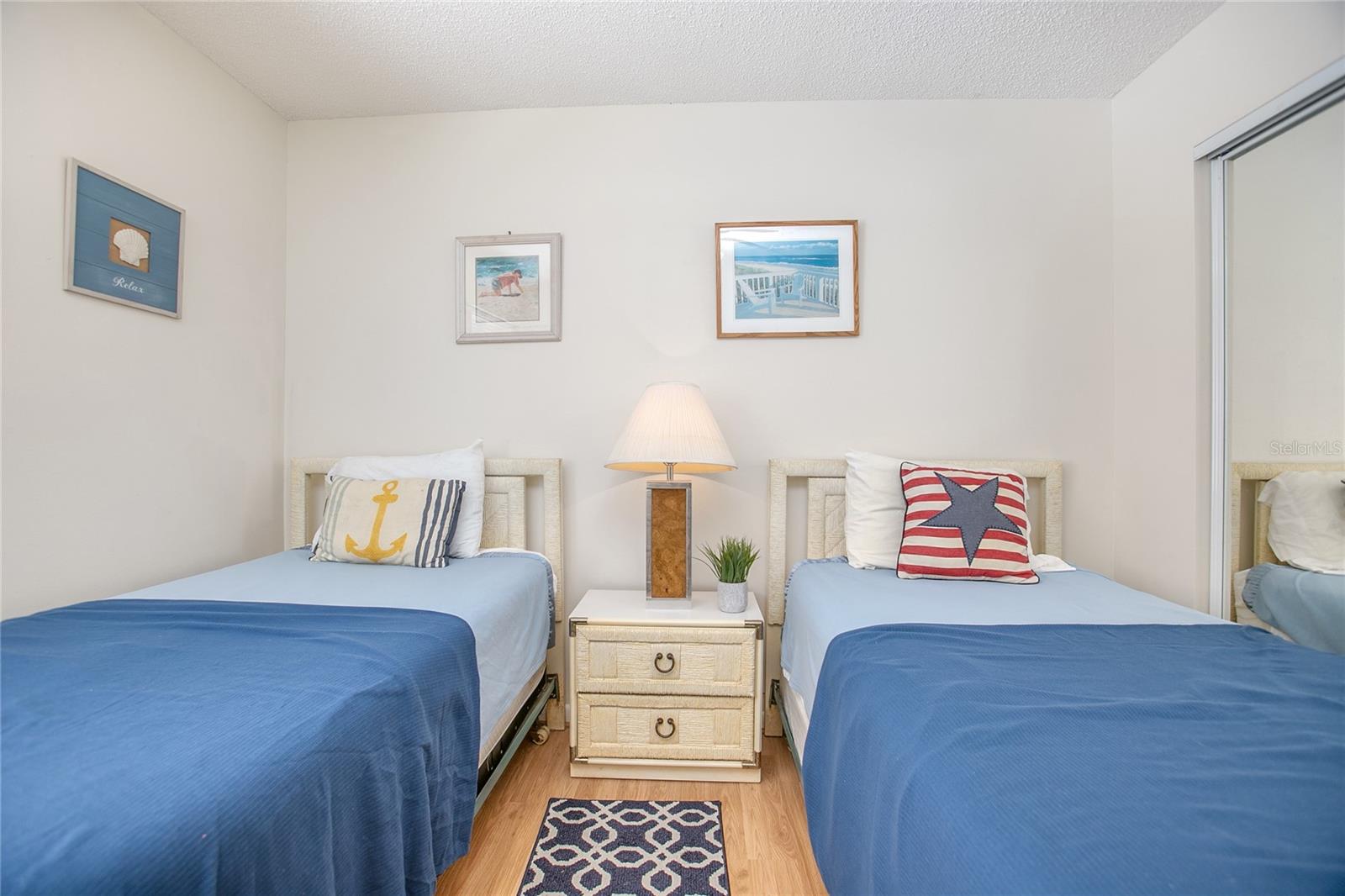 LAKESIDE CONDO APTS - Residential