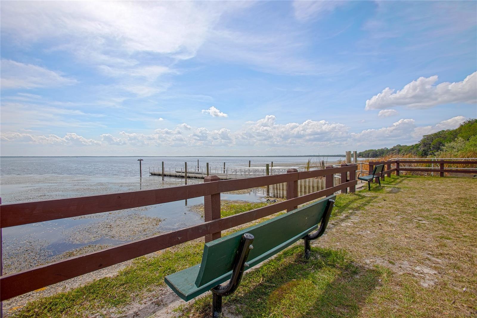 LAKESIDE CONDO APTS - Residential