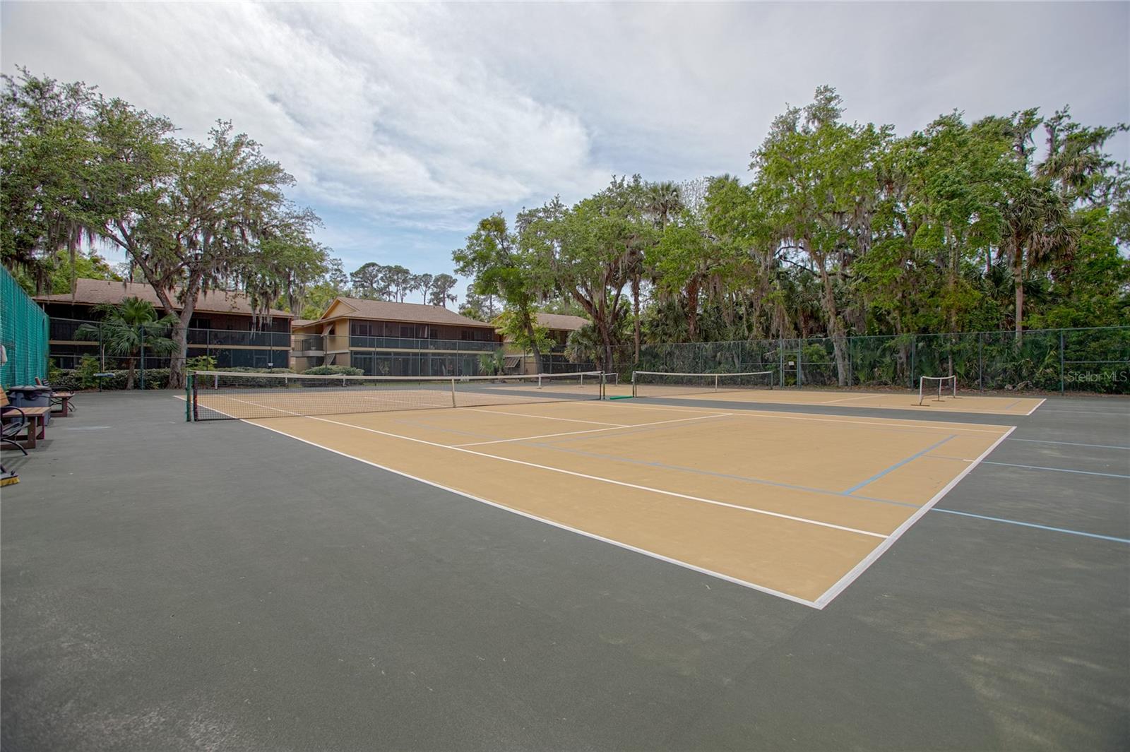 LAKESIDE CONDO APTS - Residential