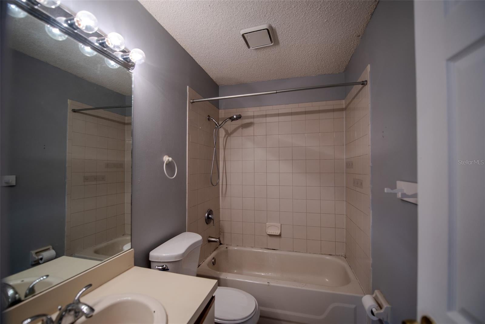 1621 SANDY POINT SQUARE 61