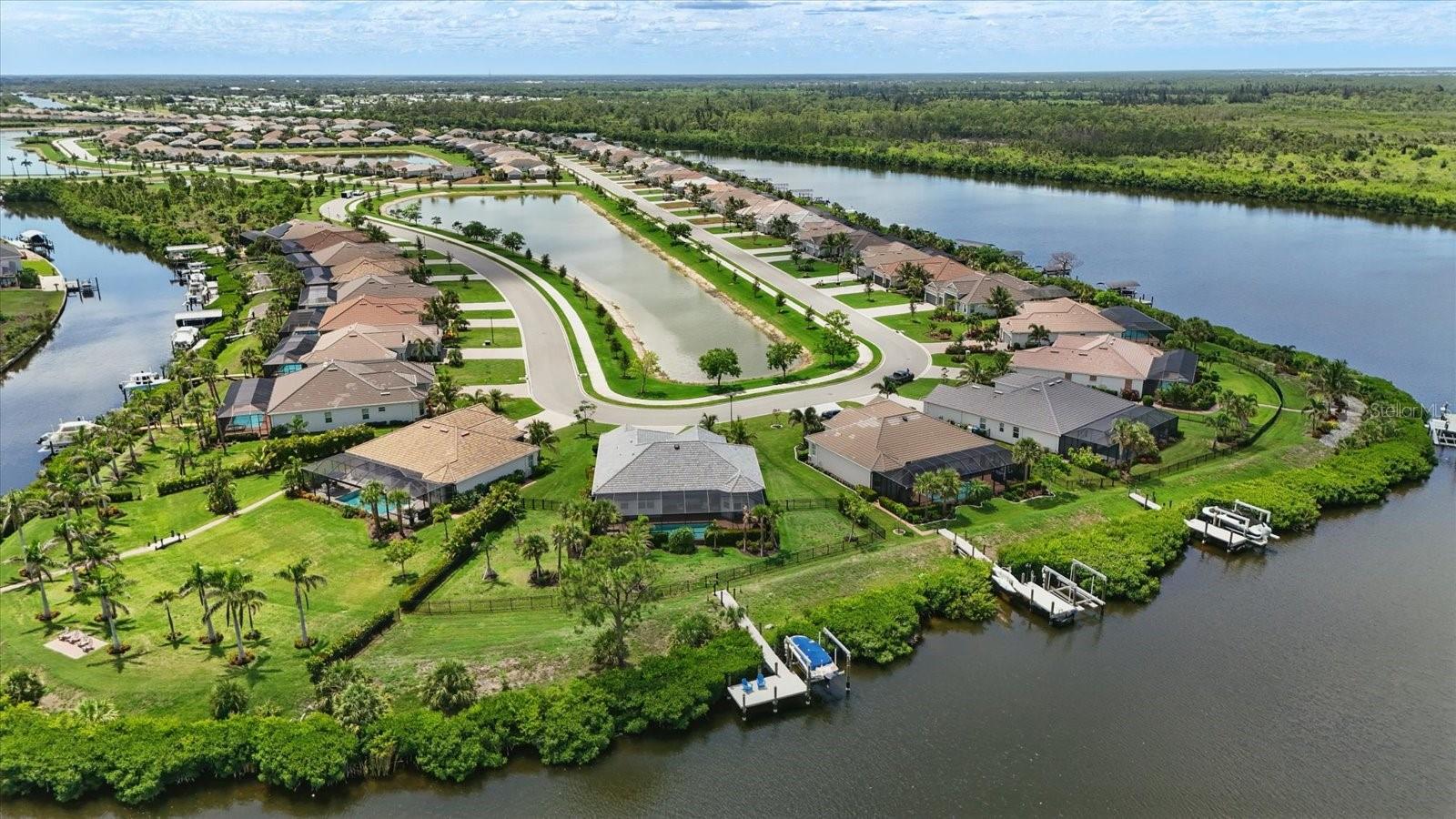 HARBOR WEST - Residential