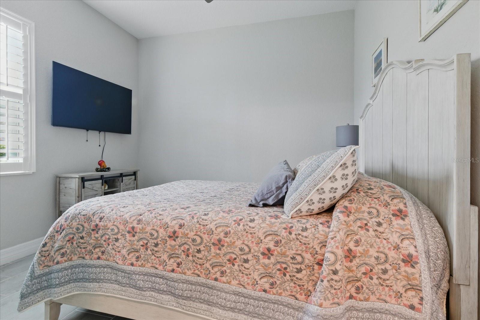 HARBOR WEST - Residential