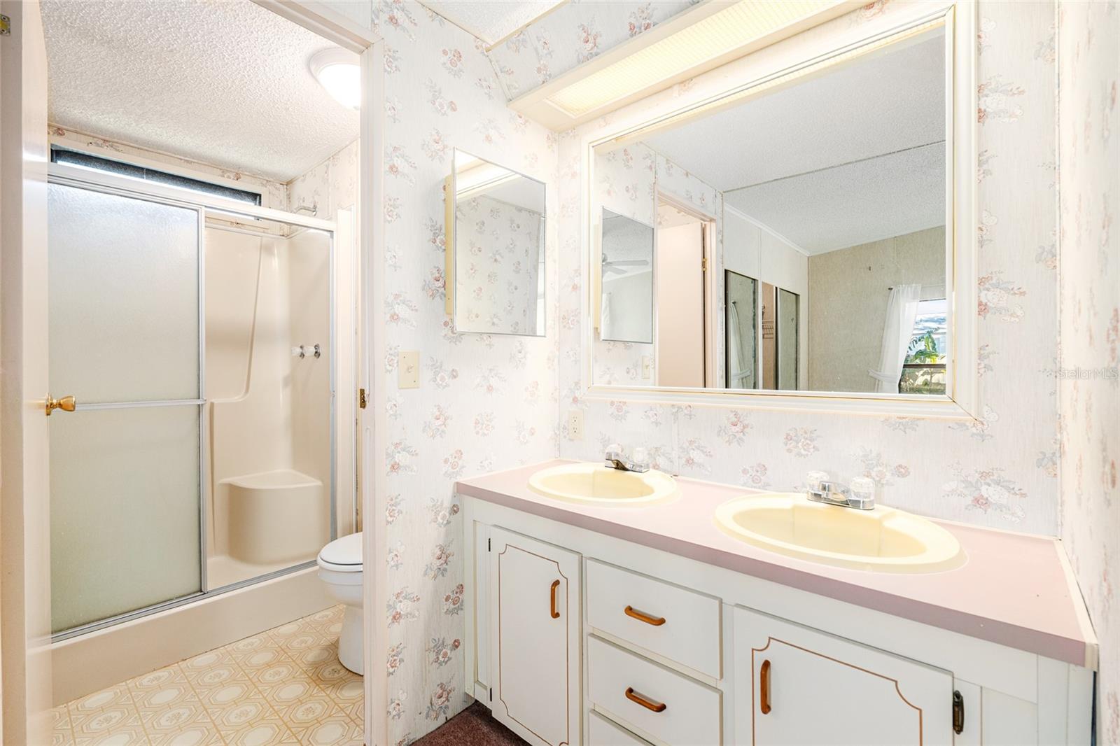 LAKE WEIR HEIGHTS - Residential