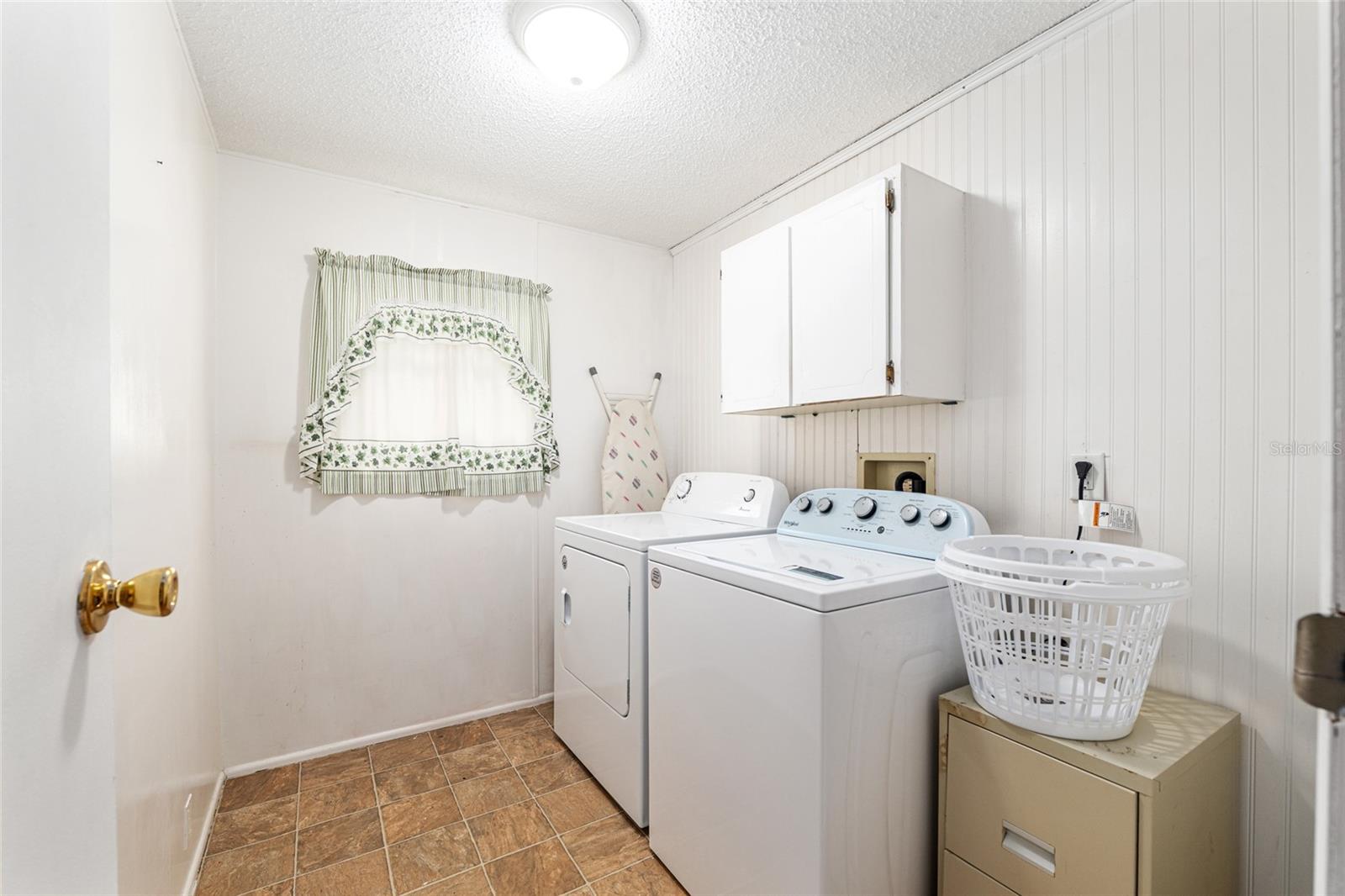 LAKE WEIR HEIGHTS - Residential