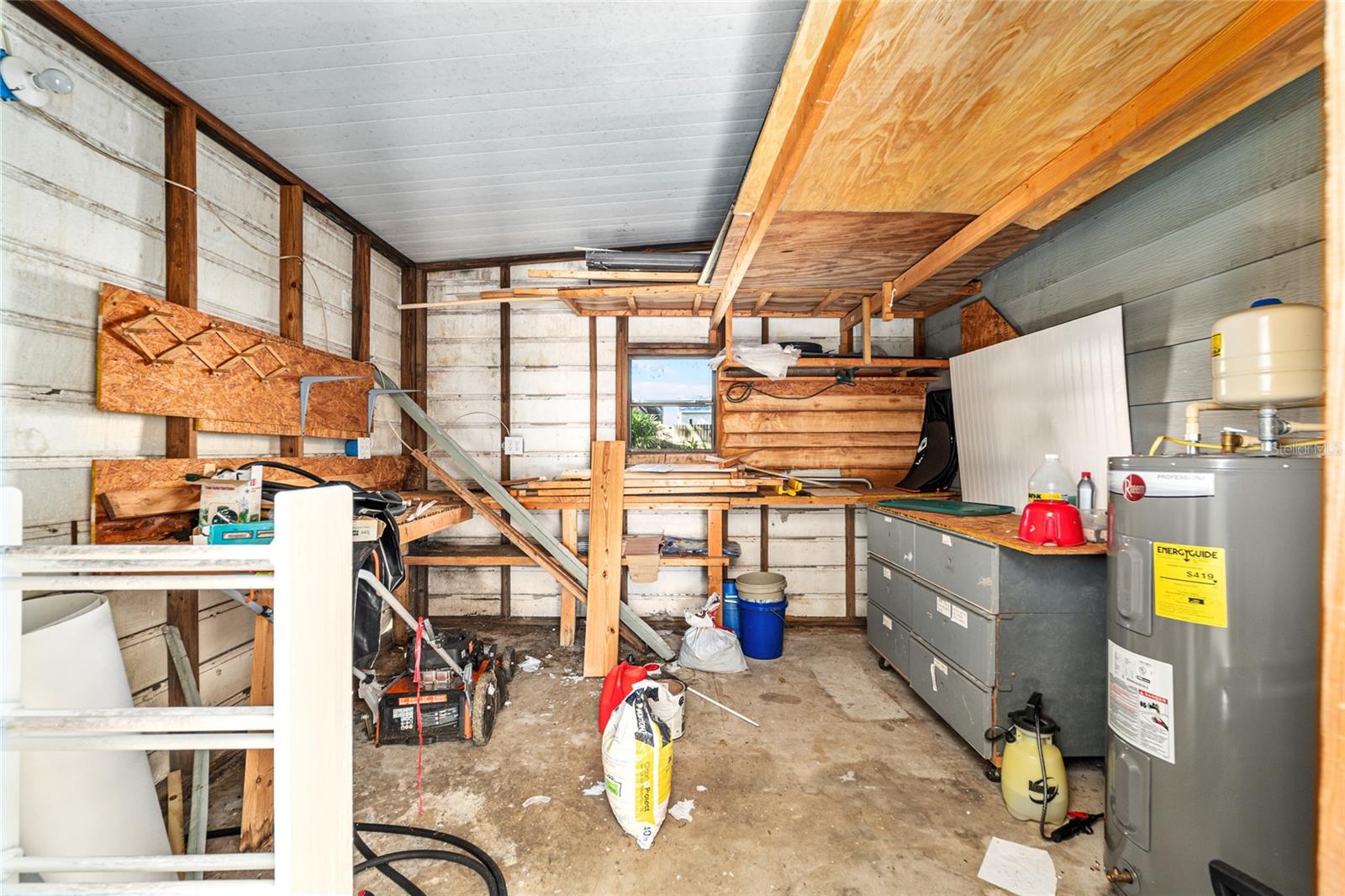 LAKE WEIR HEIGHTS - Residential