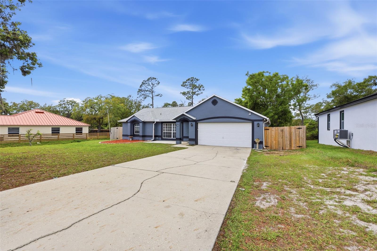 DELTONA LAKES UN 31 - Residential