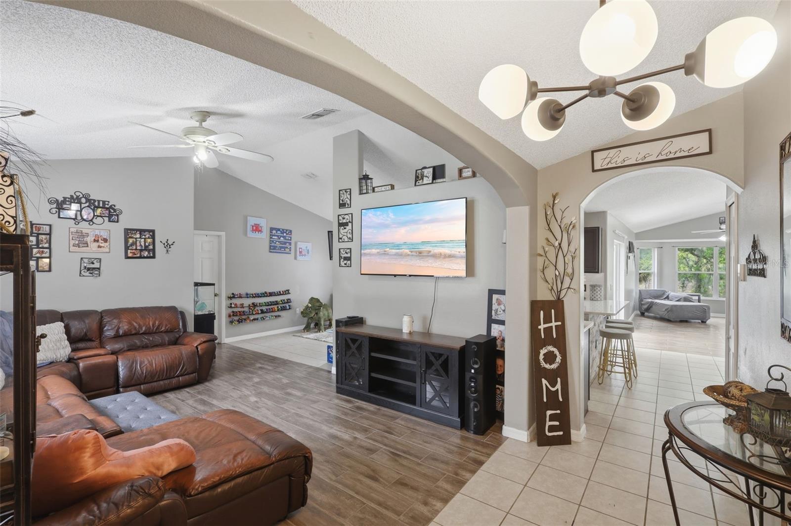 DELTONA LAKES UN 31 - Residential