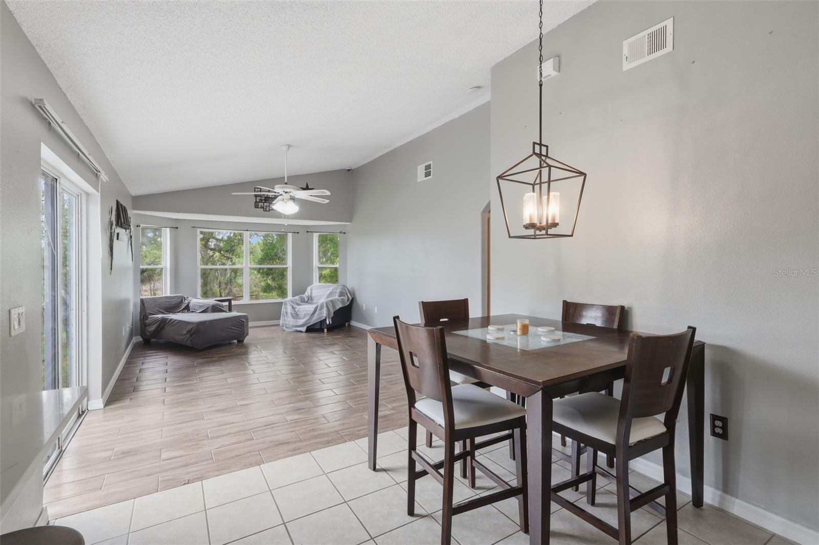 DELTONA LAKES UN 31 - Residential