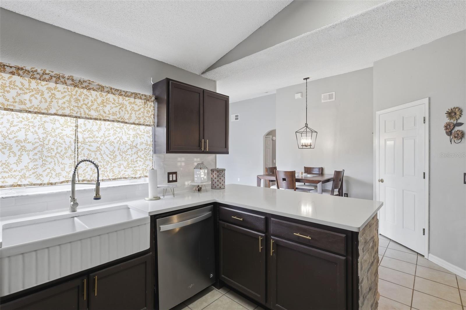 DELTONA LAKES UN 31 - Residential