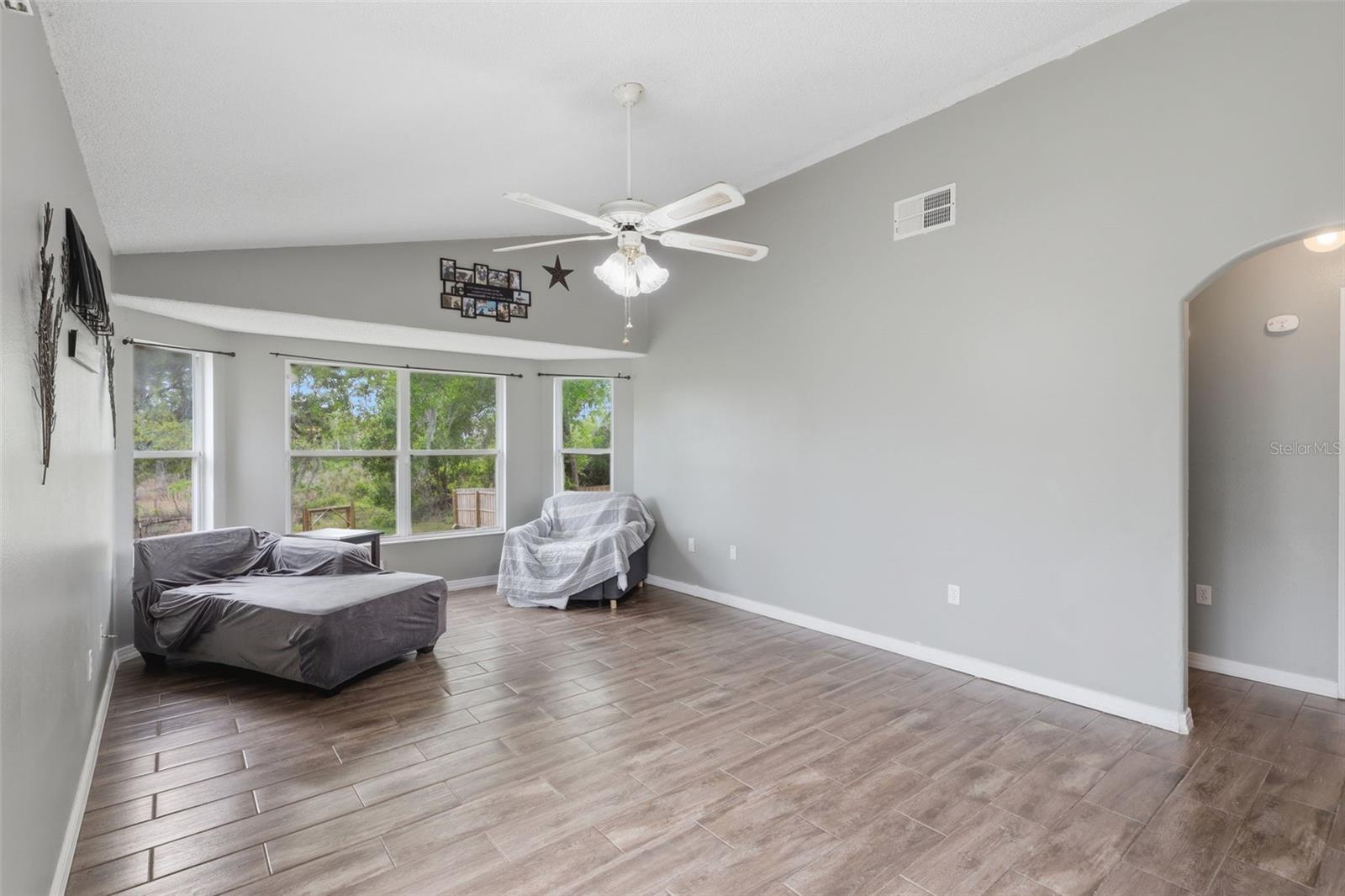 DELTONA LAKES UN 31 - Residential