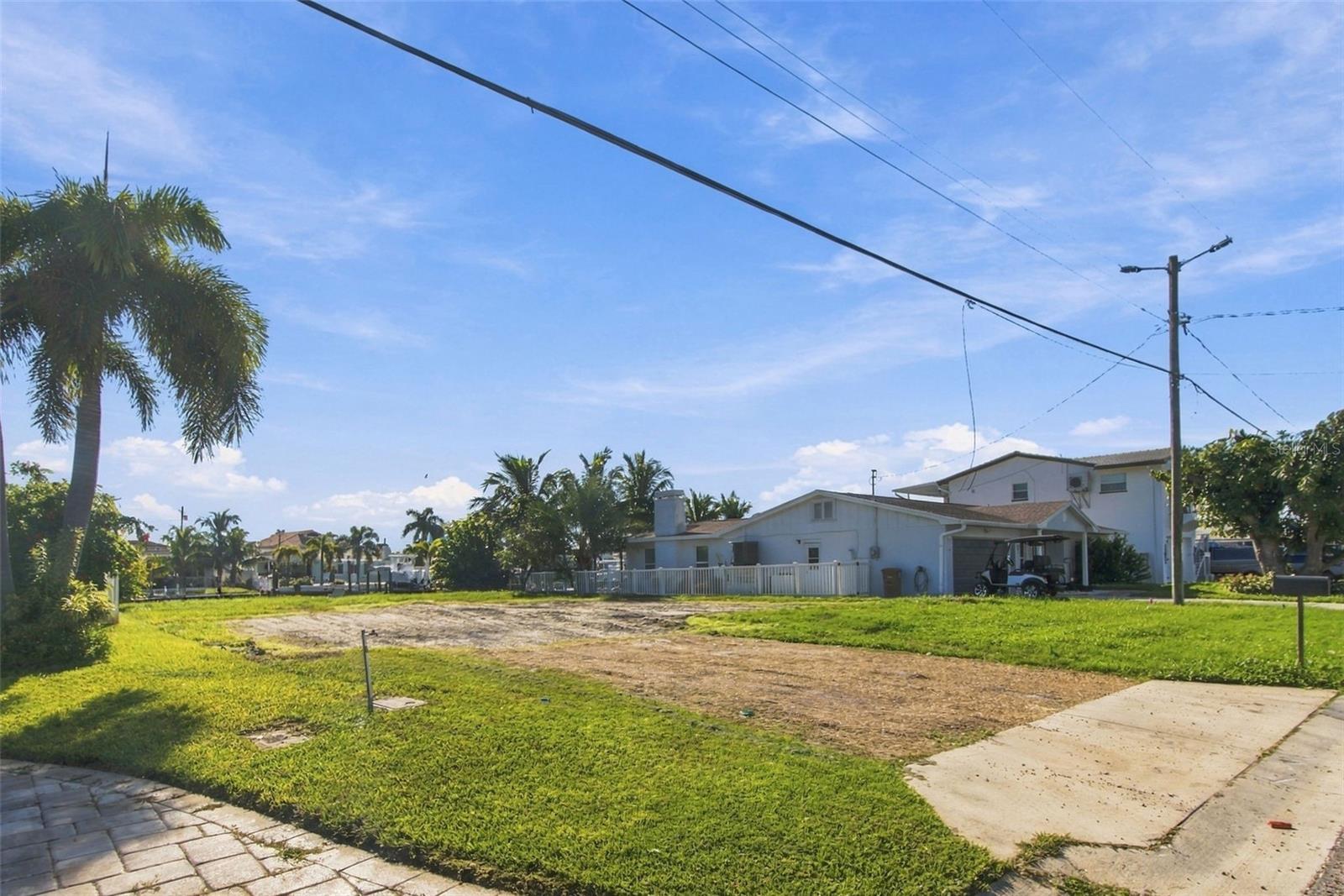 553 CRYSTAL DRIVE
