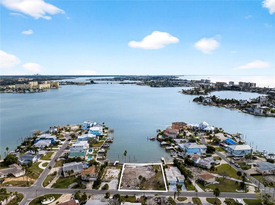 409 161ST AVE, REDINGTON BEACH, FL 33708 - Image facfe1a367605da24bdcddf8ad2a02ae/2803596167