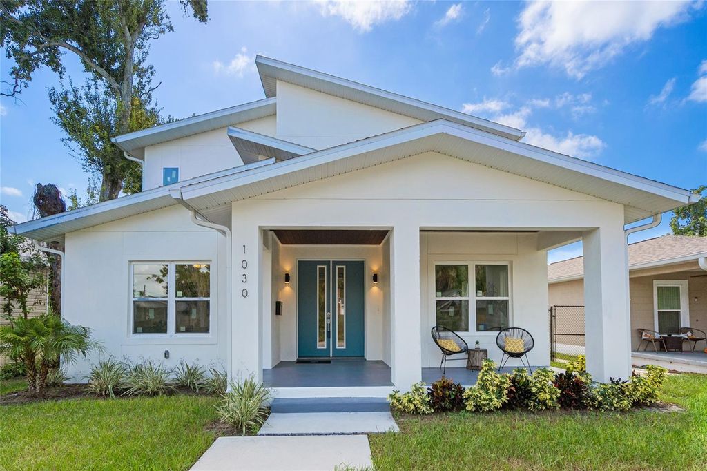 Photo of 1030 11th Avenue S, St Petersburg, FL 33705 (MLS # TB8433304)