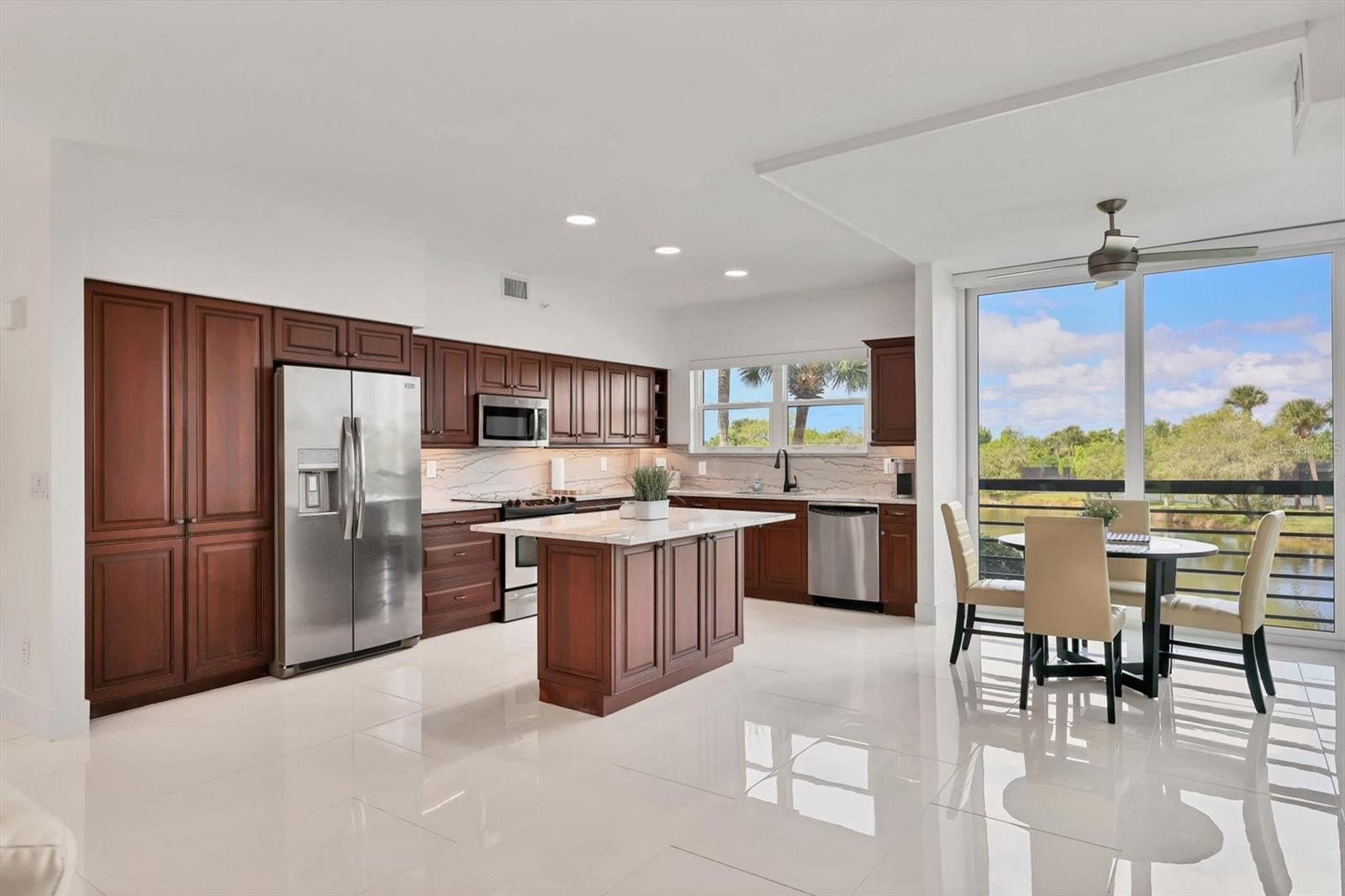 BAYVIEW HOMES I - Residential