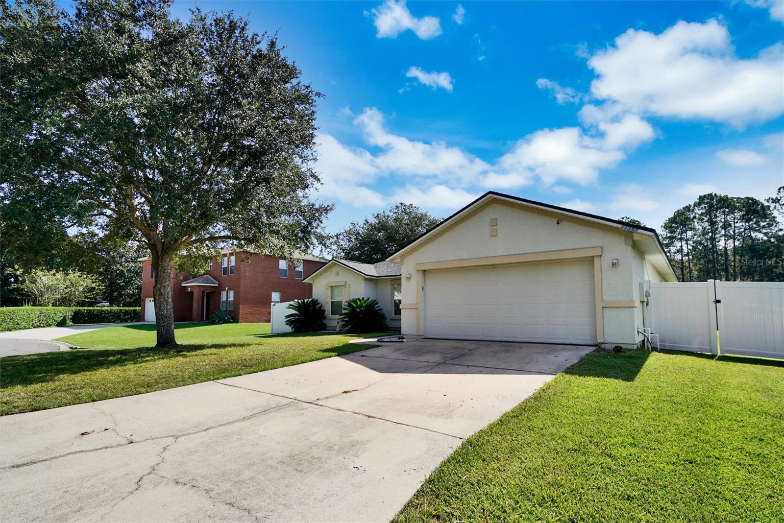 ADAMS LAKE - Residential