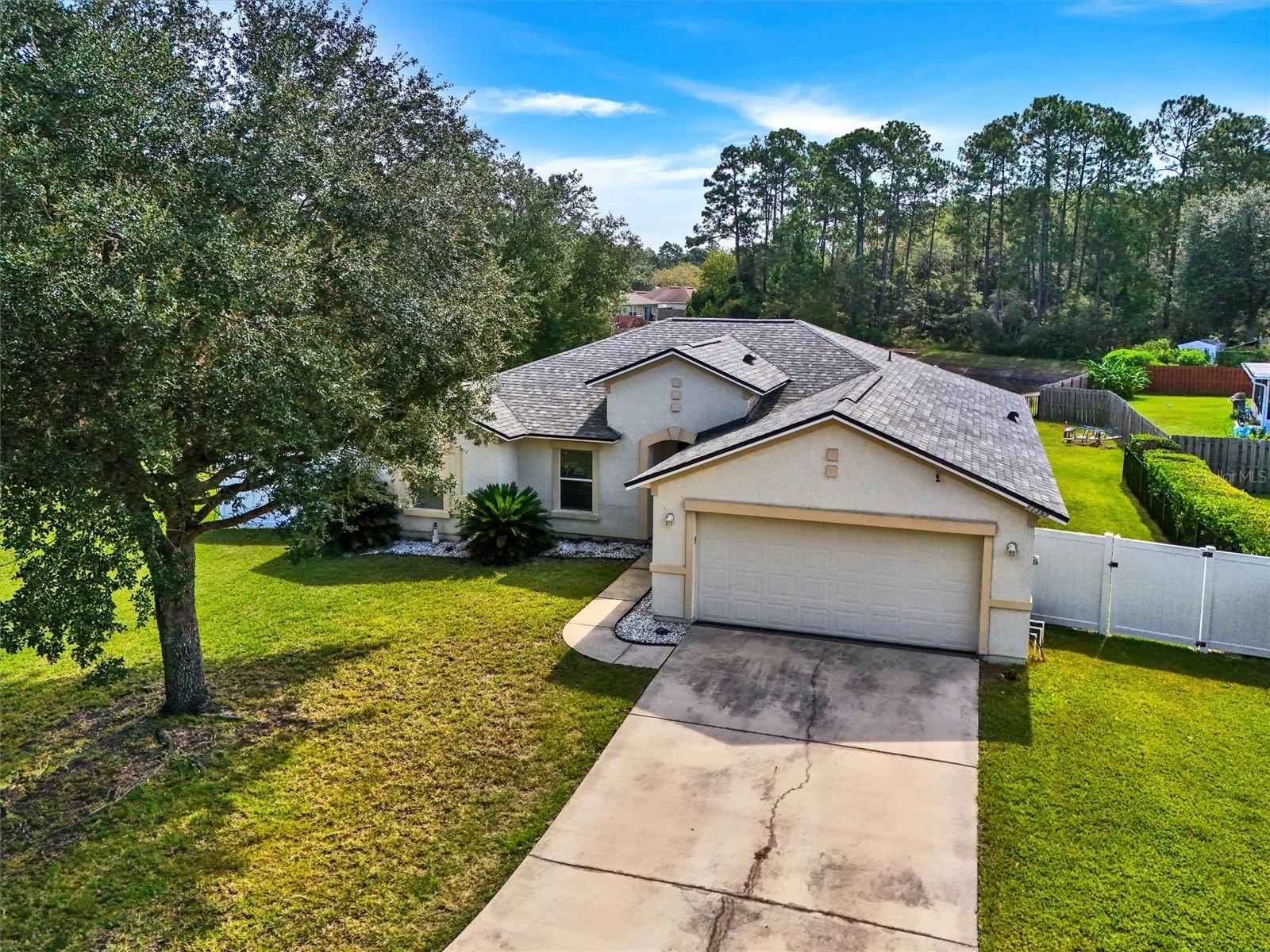 ADAMS LAKE - Residential
