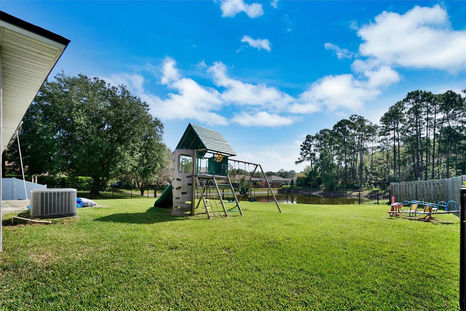 ADAMS LAKE - Residential