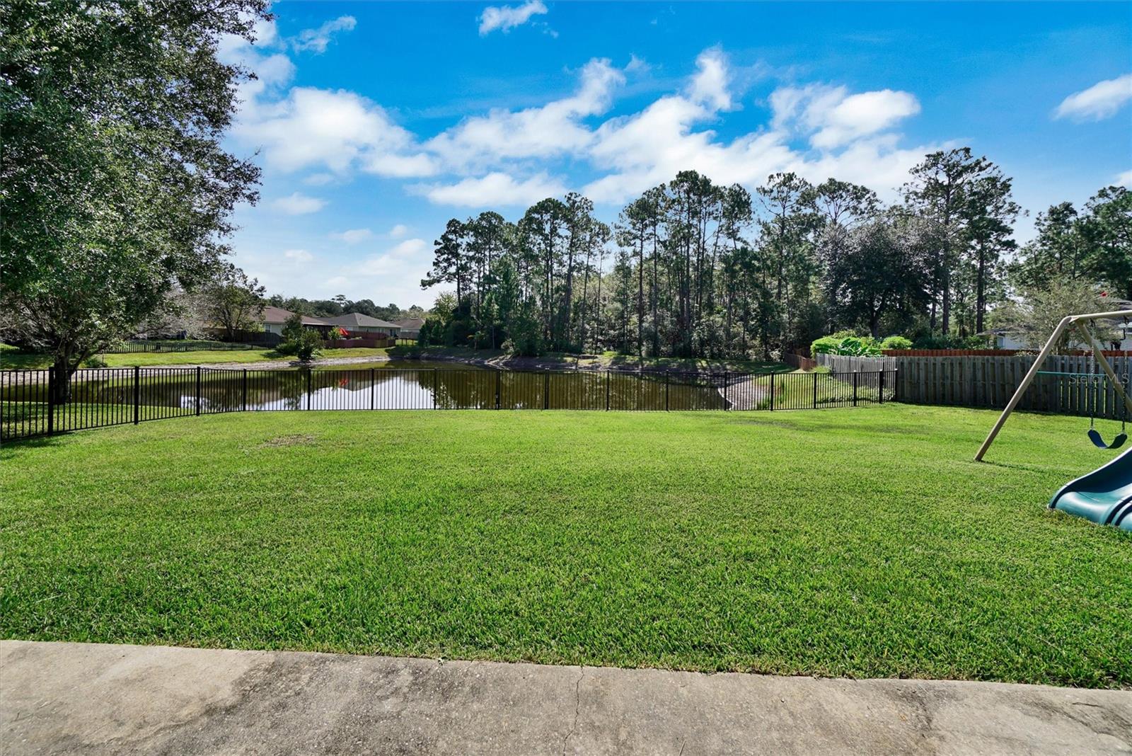 ADAMS LAKE - Residential
