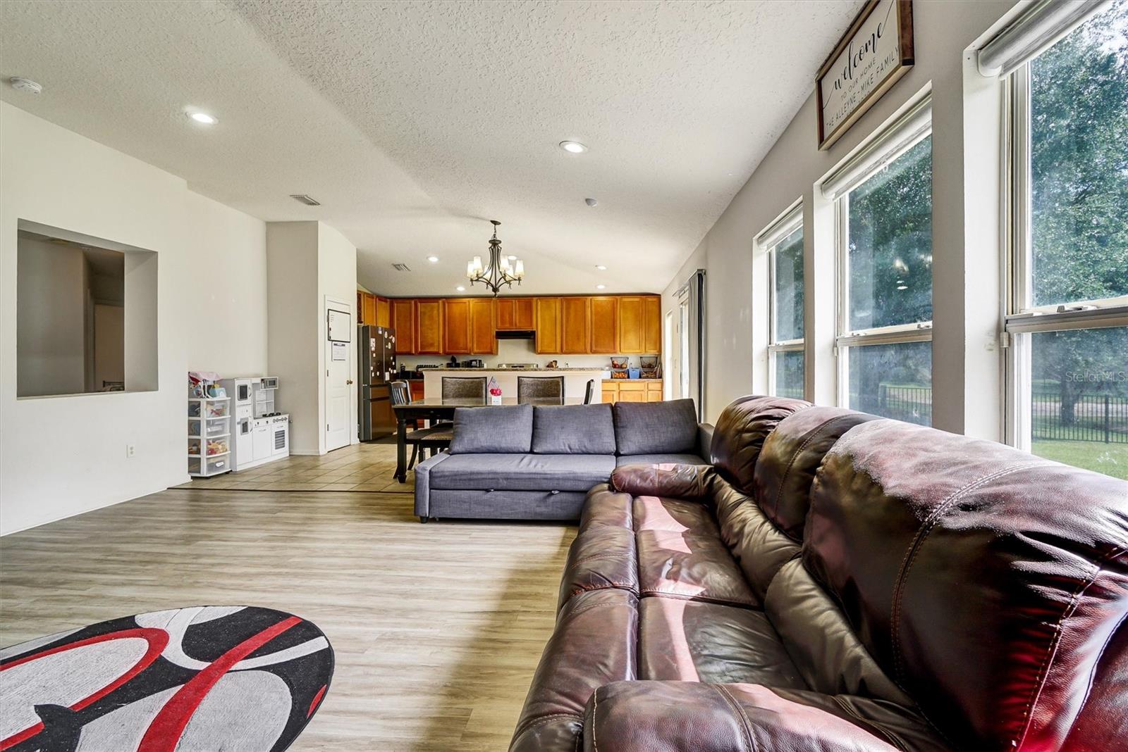 ADAMS LAKE - Residential