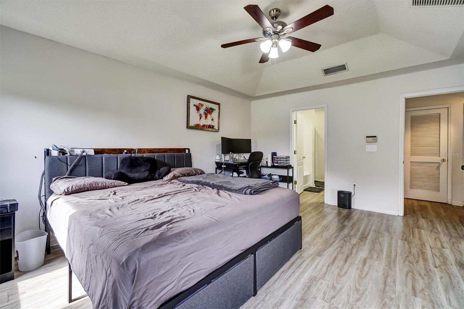 ADAMS LAKE - Residential