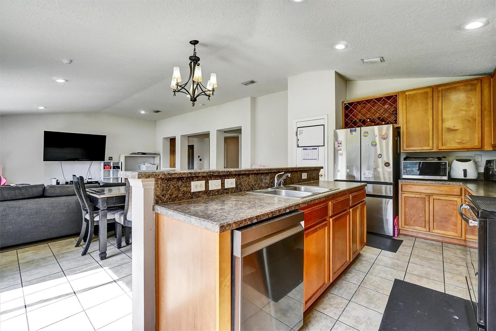 ADAMS LAKE - Residential