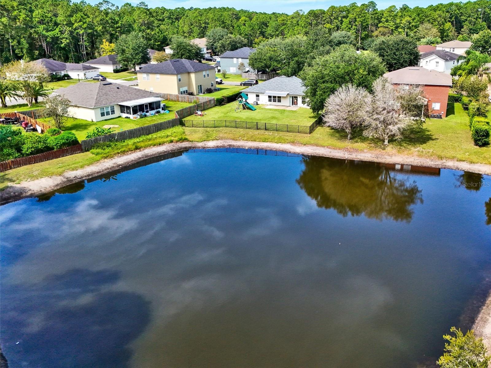 ADAMS LAKE - Residential