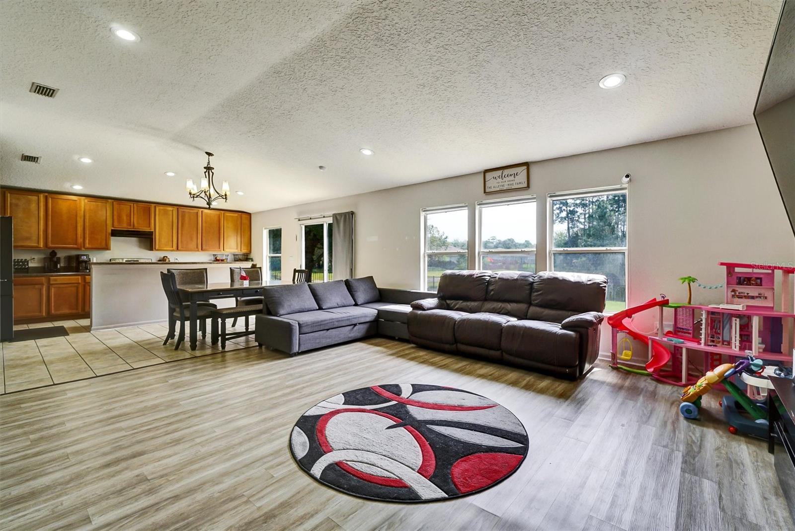 ADAMS LAKE - Residential
