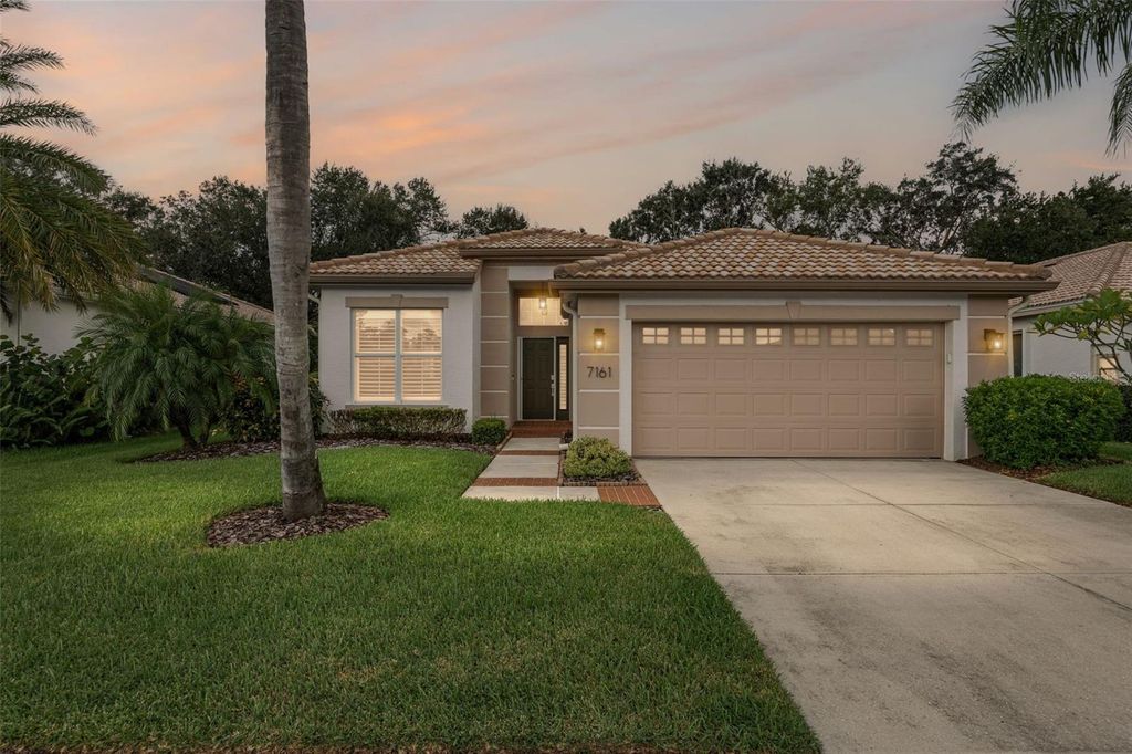 Photo of 7161 Drewrys Bluff, Bradenton, FL 34203 (MLS # A4665988)