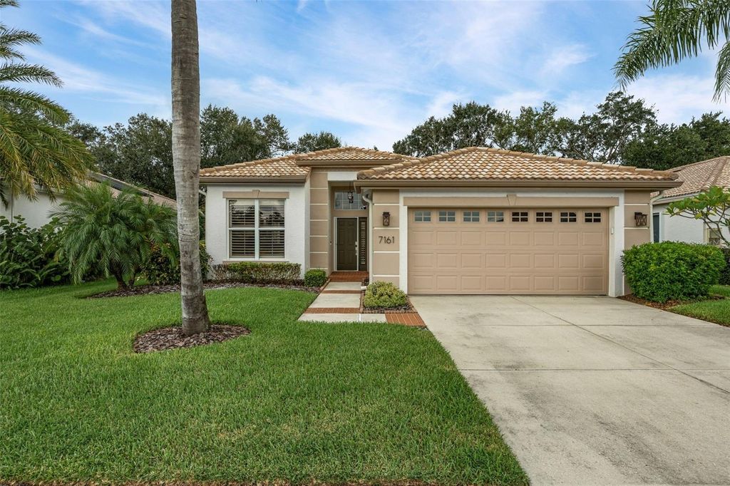 Photo of 7161 Drewrys Bluff, Bradenton, FL 34203 (MLS # A4665988)