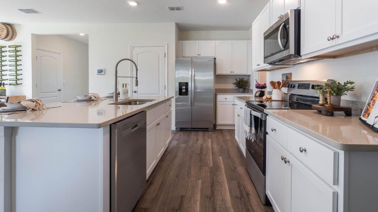 HAWTHORNE RANCH - Residential