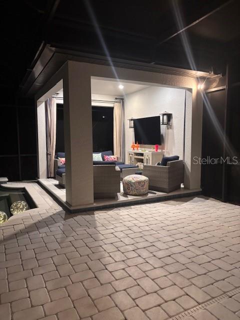 ESPLANADE PH I - Residential Lease