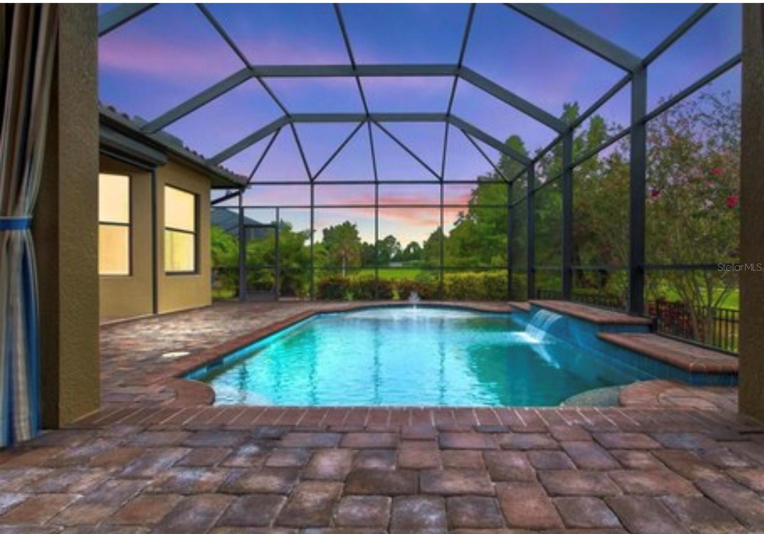 ESPLANADE PH I - Residential Lease