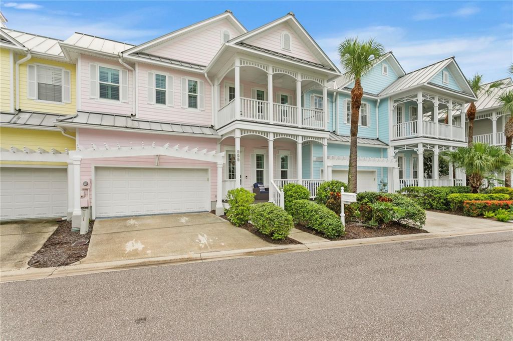 Photo of 928 Hemingway Circle, Tampa, FL 33602 (MLS # TB8421415)