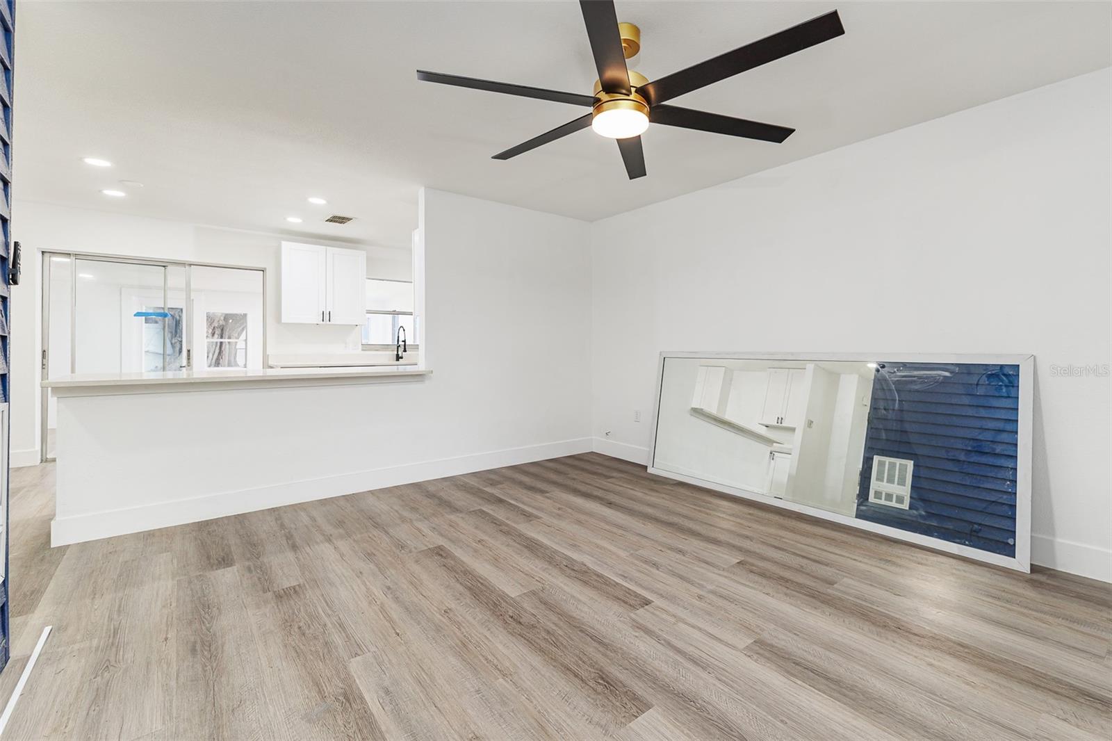 GROVE ESTATES SECOND ADD - Residential