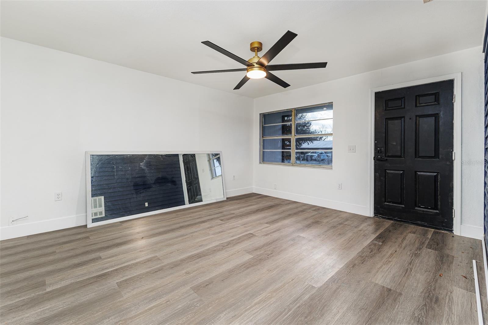 GROVE ESTATES SECOND ADD - Residential