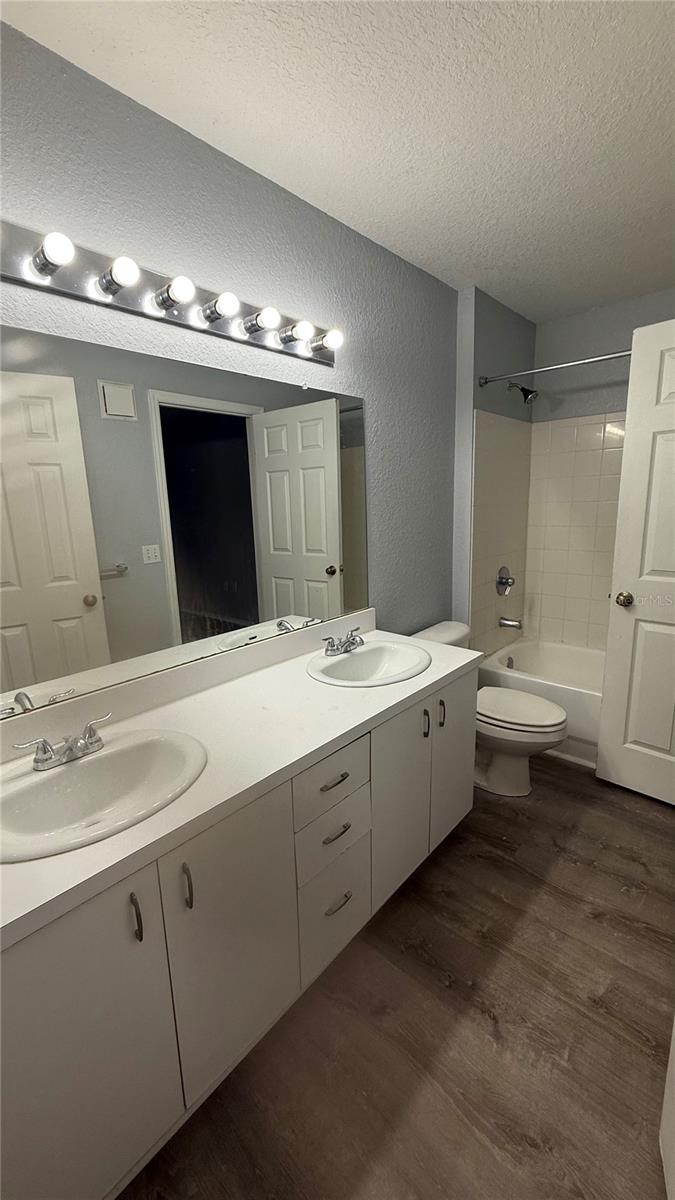 CENTRAL PARK SEC 2 PH 1 - Residential Lease
