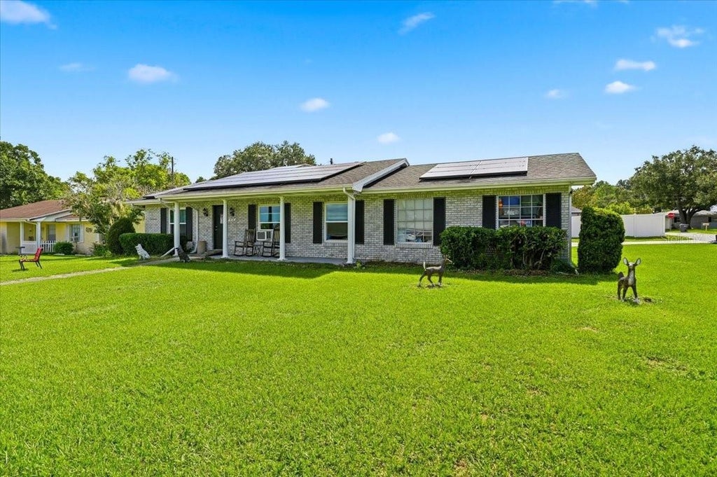 Photo of 408 Lanier Lane, Winter Haven, FL 33884 (MLS # O6428832)