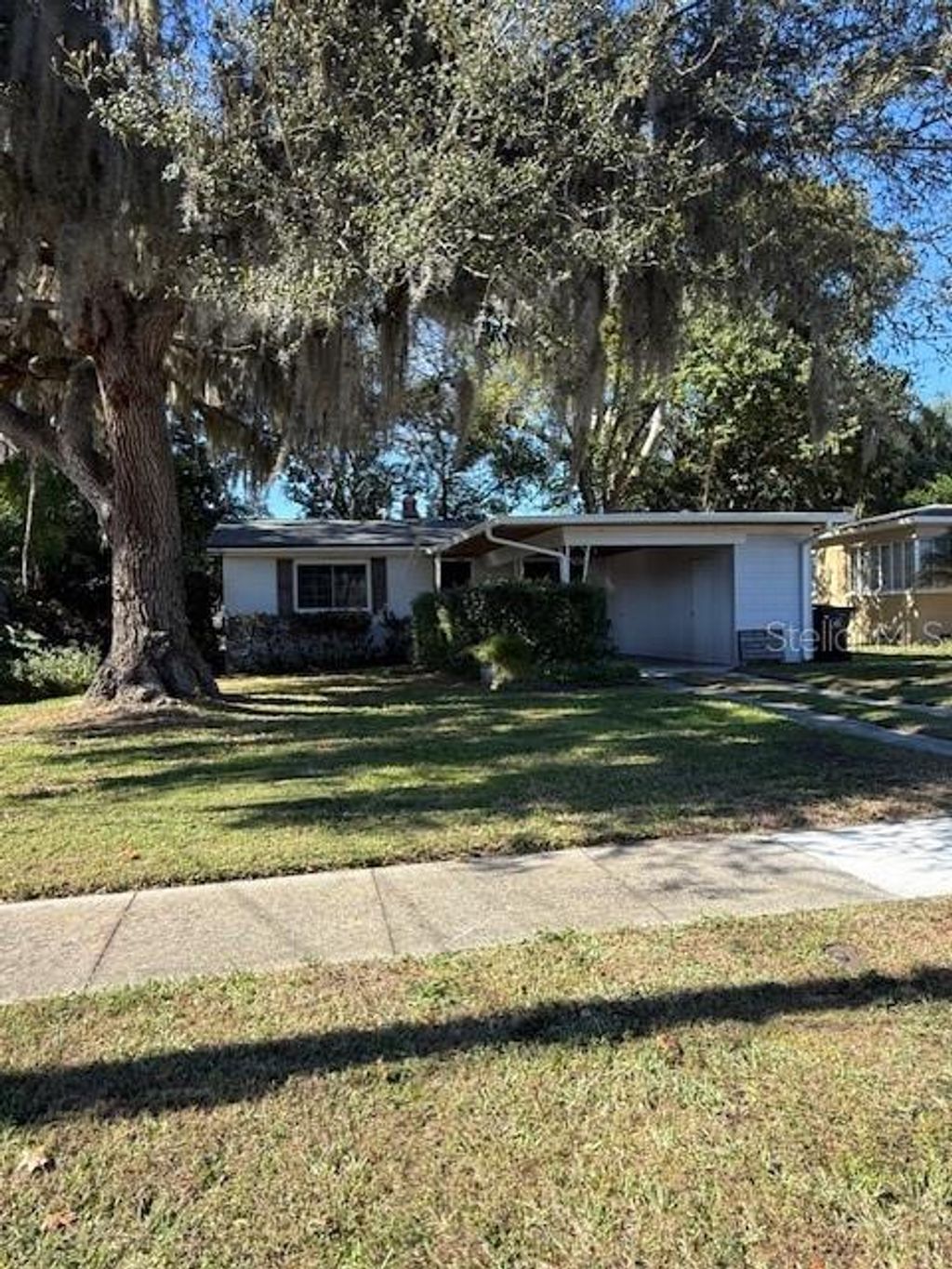 Photo of 736 Essex Place, Orlando, FL 32803 (MLS # O6374717)