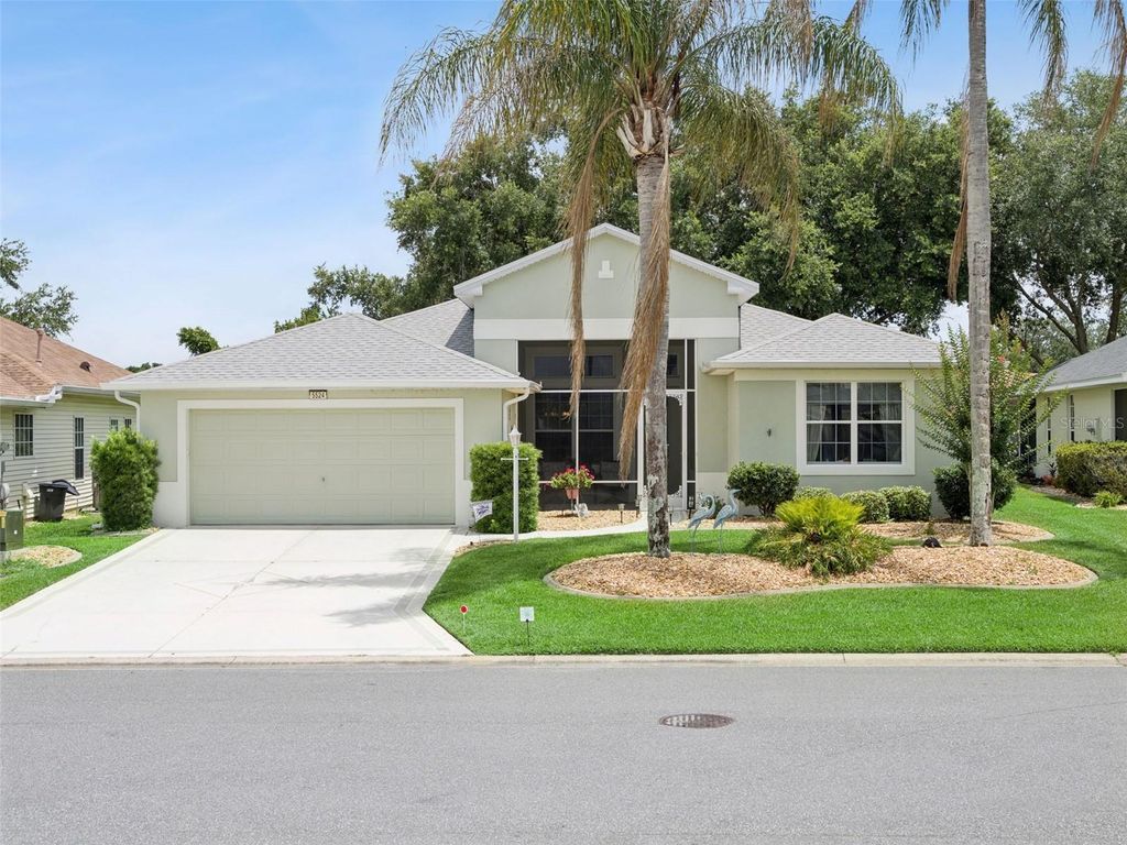 Photo of 5524 Squires Drive, Leesburg, FL 34748 (MLS # G5113023)