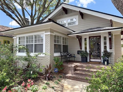 Photo of 231 15th Avenue NE, St Petersburg, FL 33704 (MLS # TB8487352)