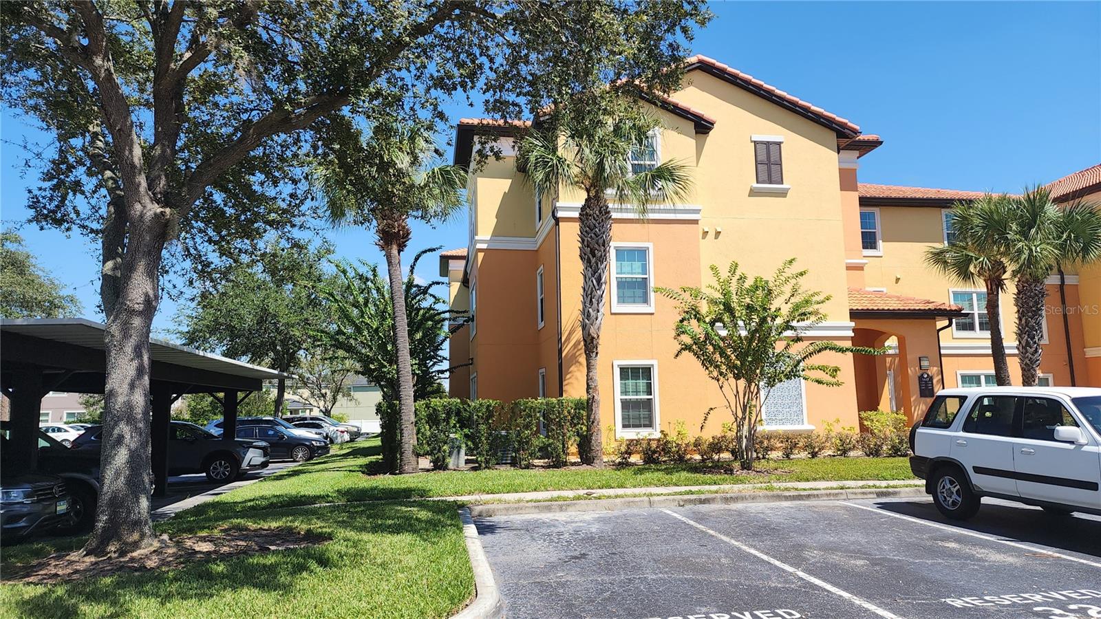 5447 VINELAND ROAD 1207