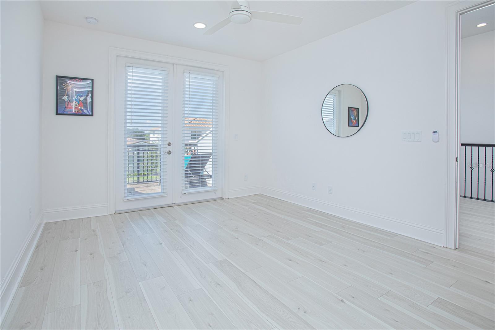 EAGLE CREEK - Residential