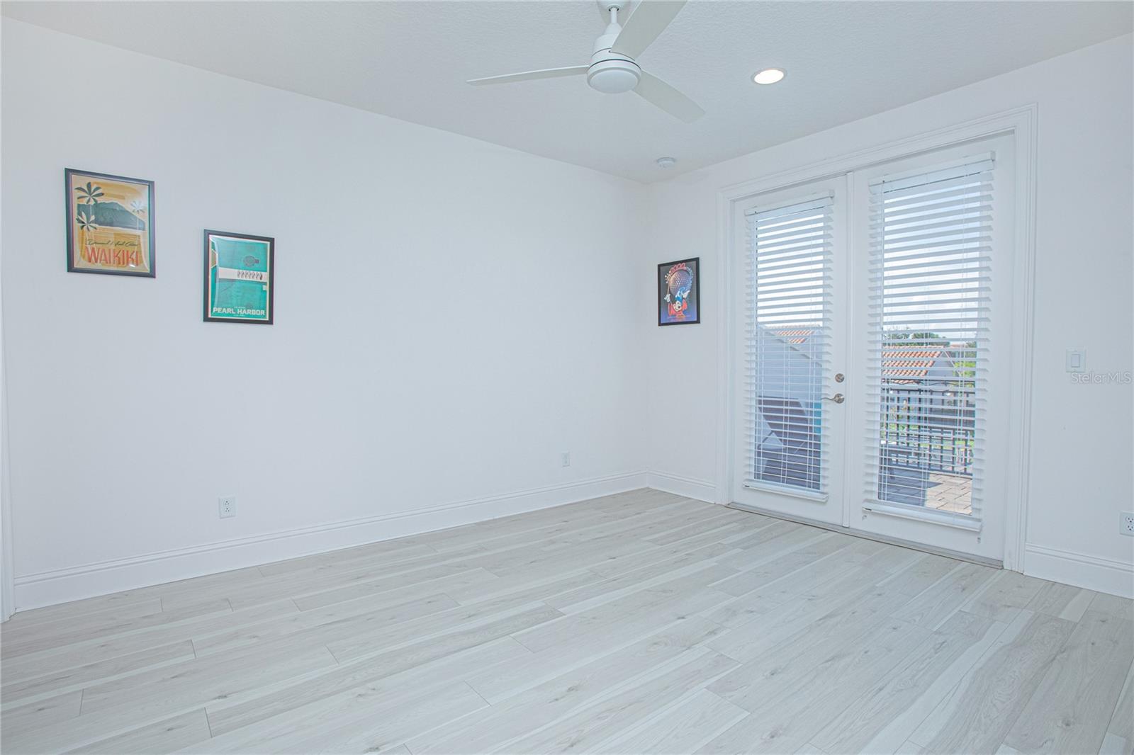 EAGLE CREEK - Residential